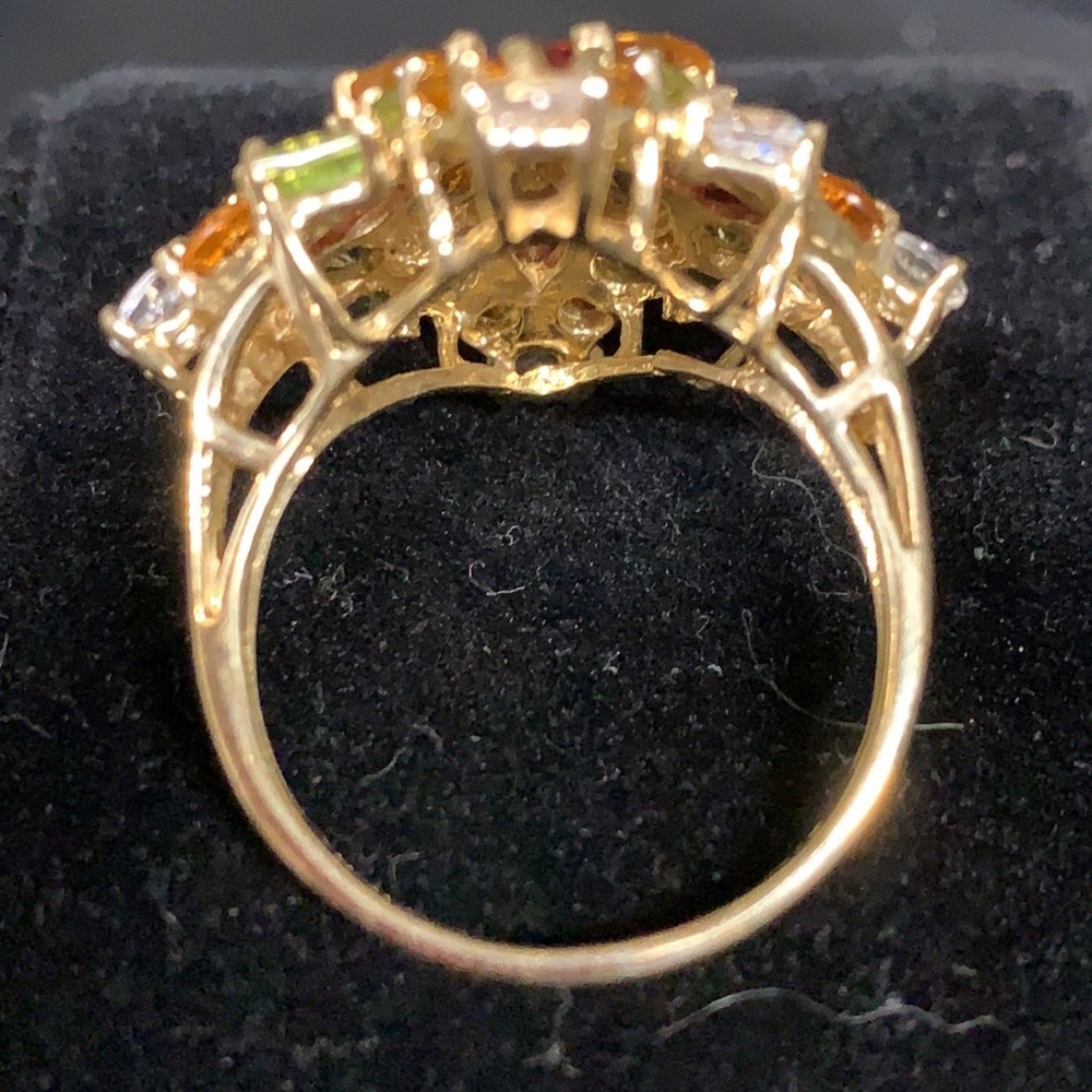 10k Solid Gold Ring - image 5